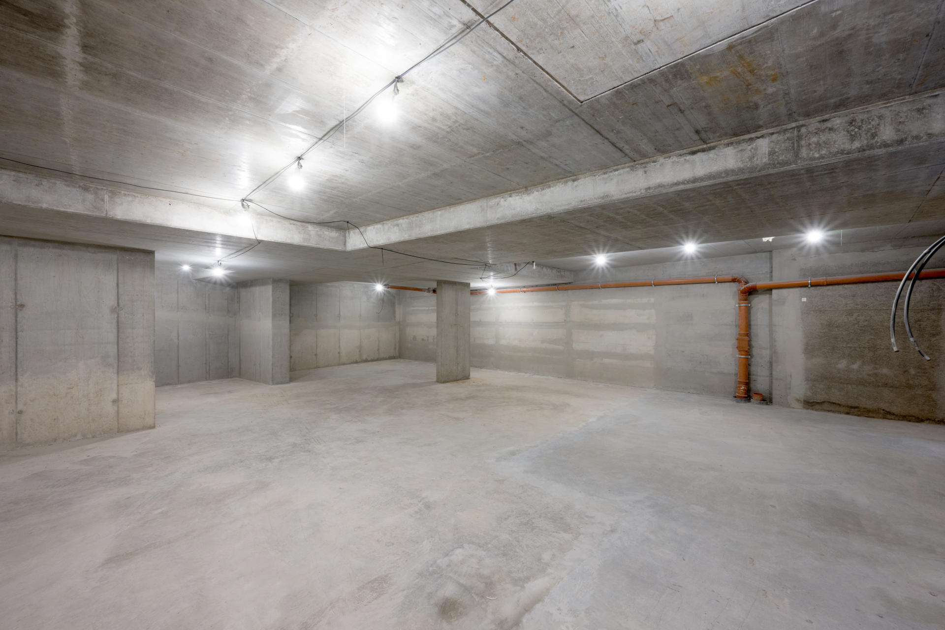 Realizace nosné konstrukce třípatrového parkovacího domu